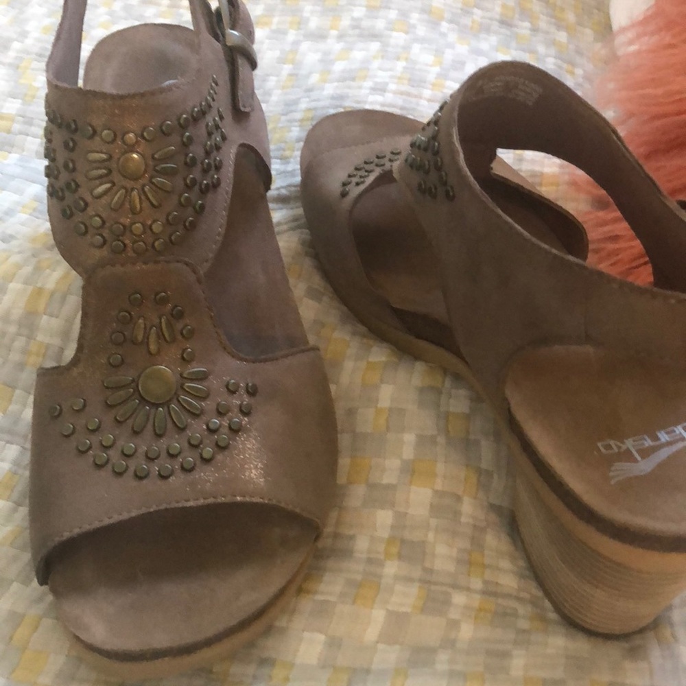 Dansko Deandra Heeled Sandal never been worn 41